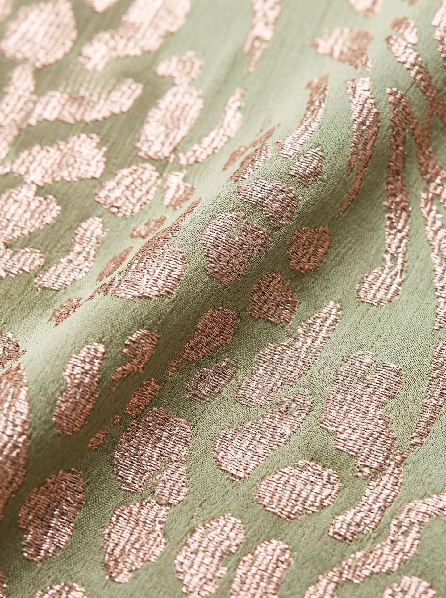 Calandra™ | Vestido midi efecto estilizador con nudo central y caída fluida