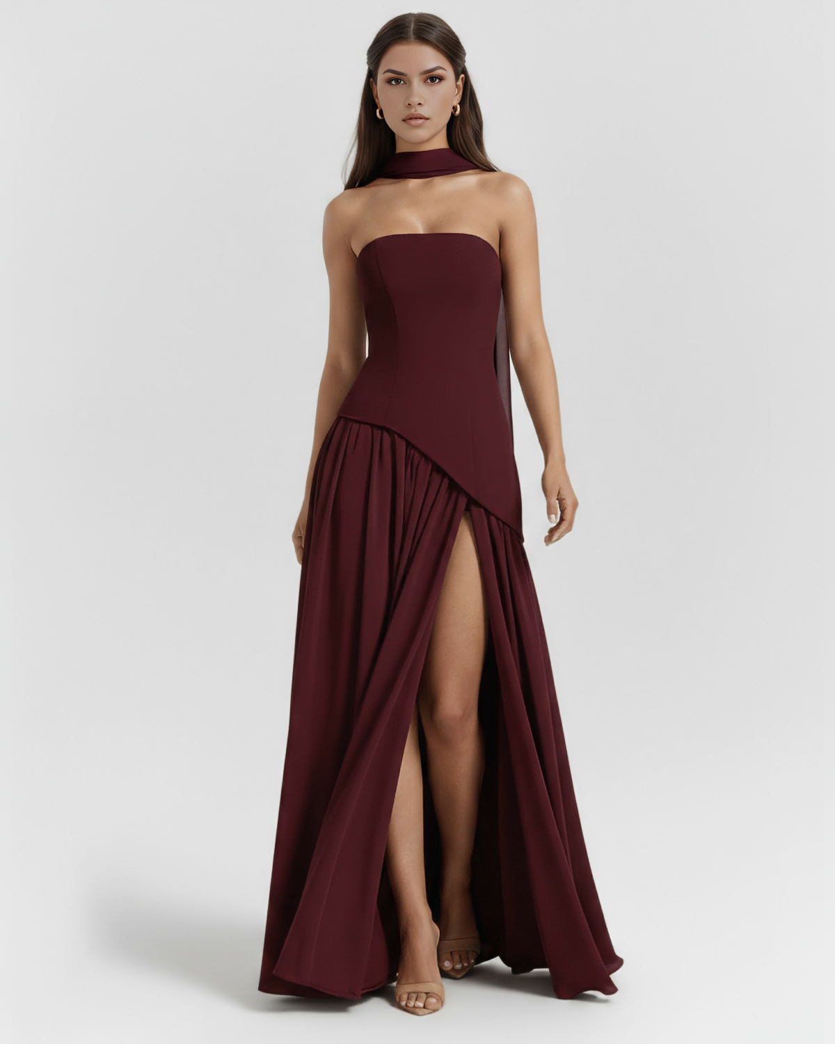 Strapless long dress with slit