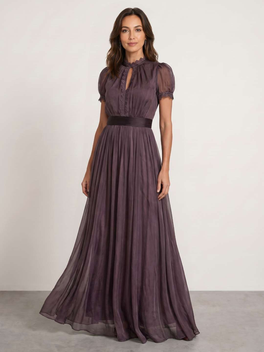 Fluid dress with lace collar – Lidia Nova