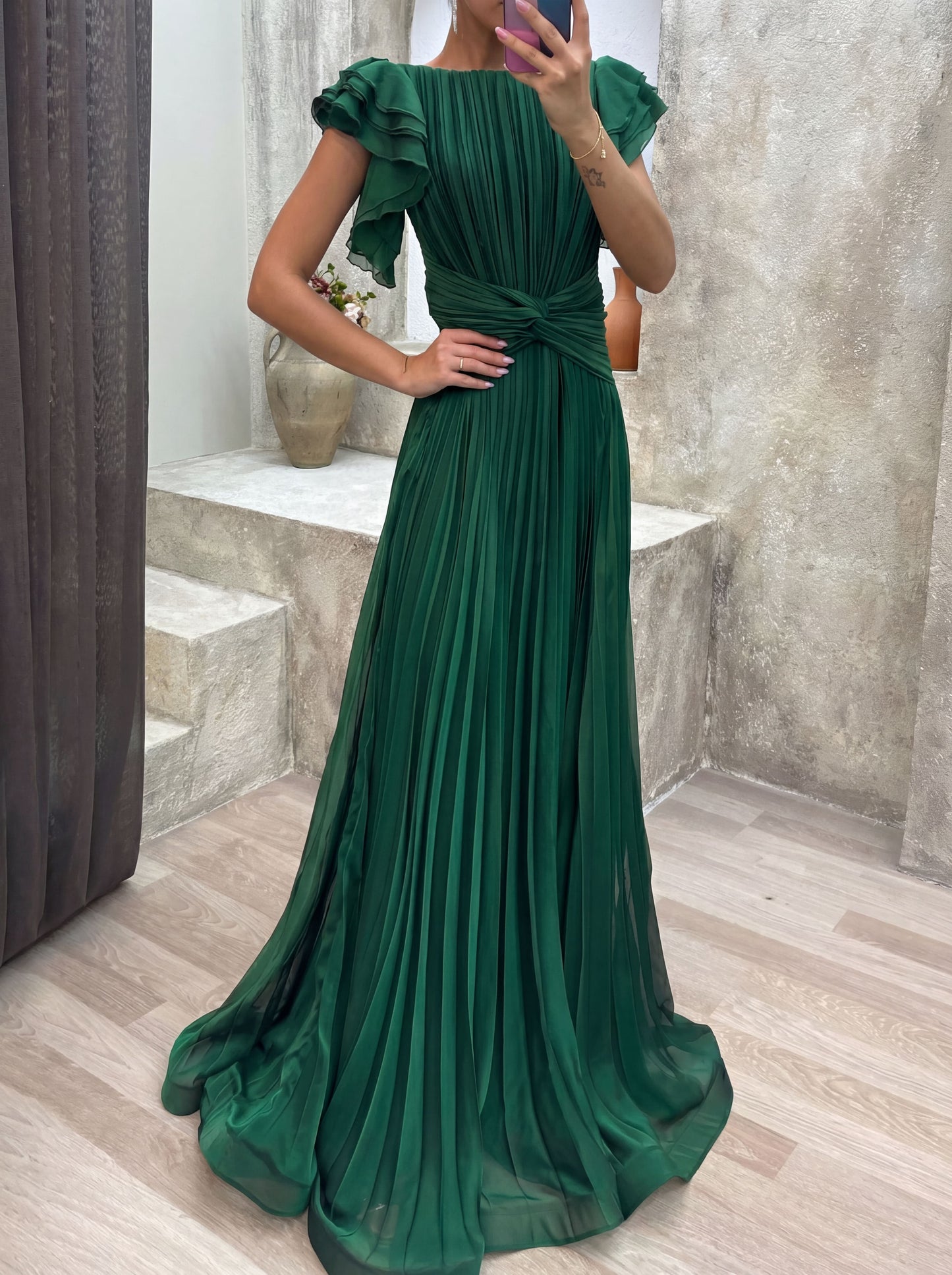 Pleated dress with knot detail