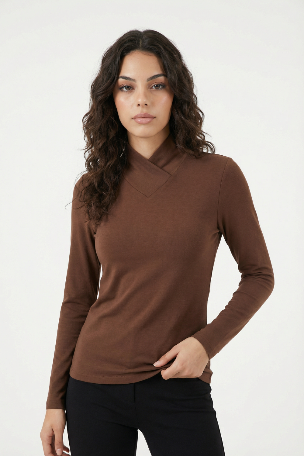 LEONOR | Camiseta Elegante Cuello Alto