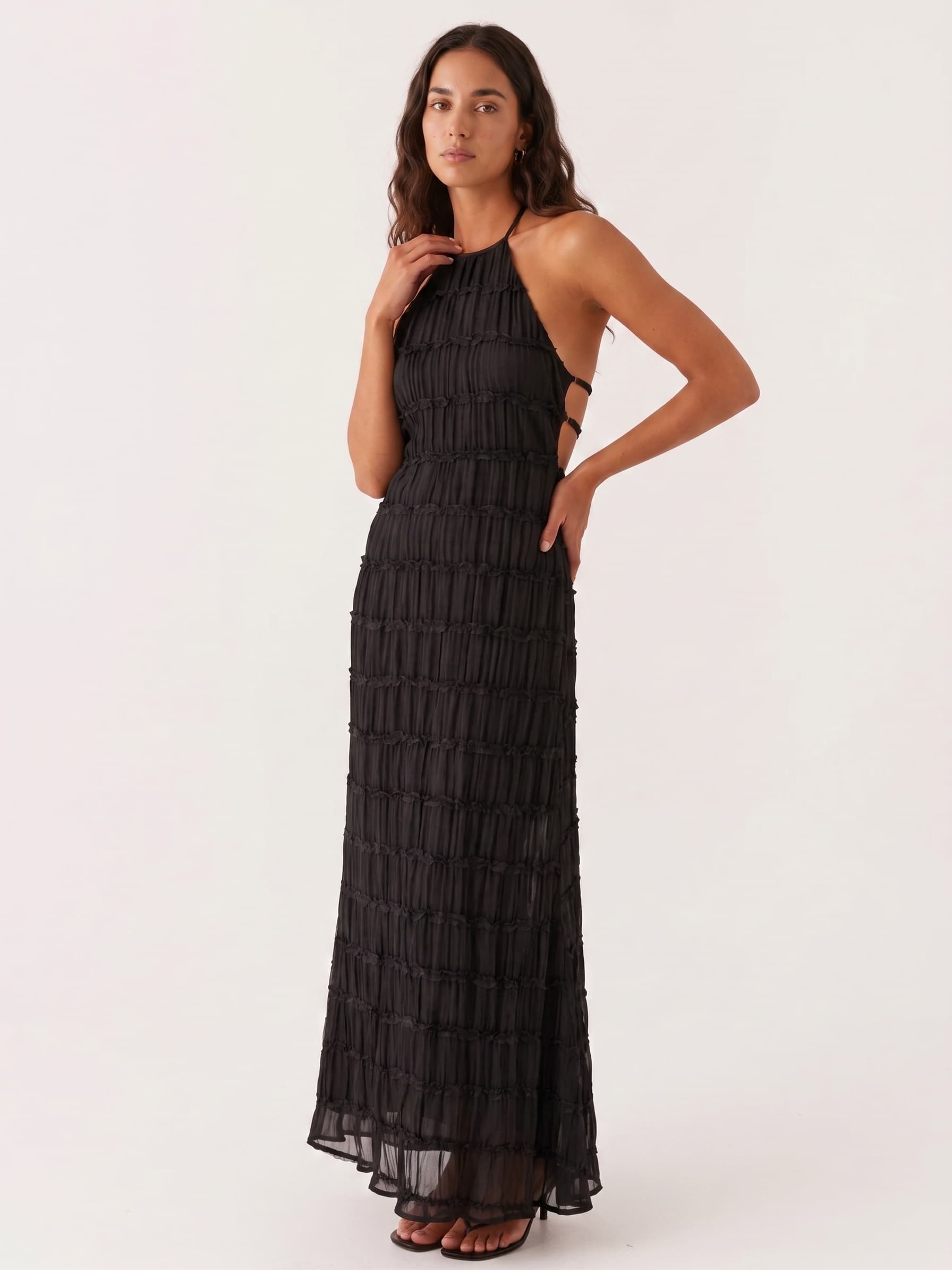 Long halter dress with pleated texture – Lidia Nova