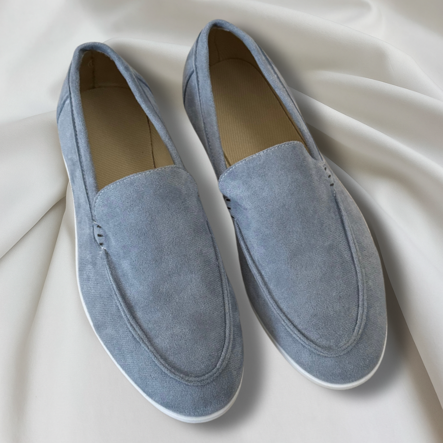Elegantes mocasines de ante