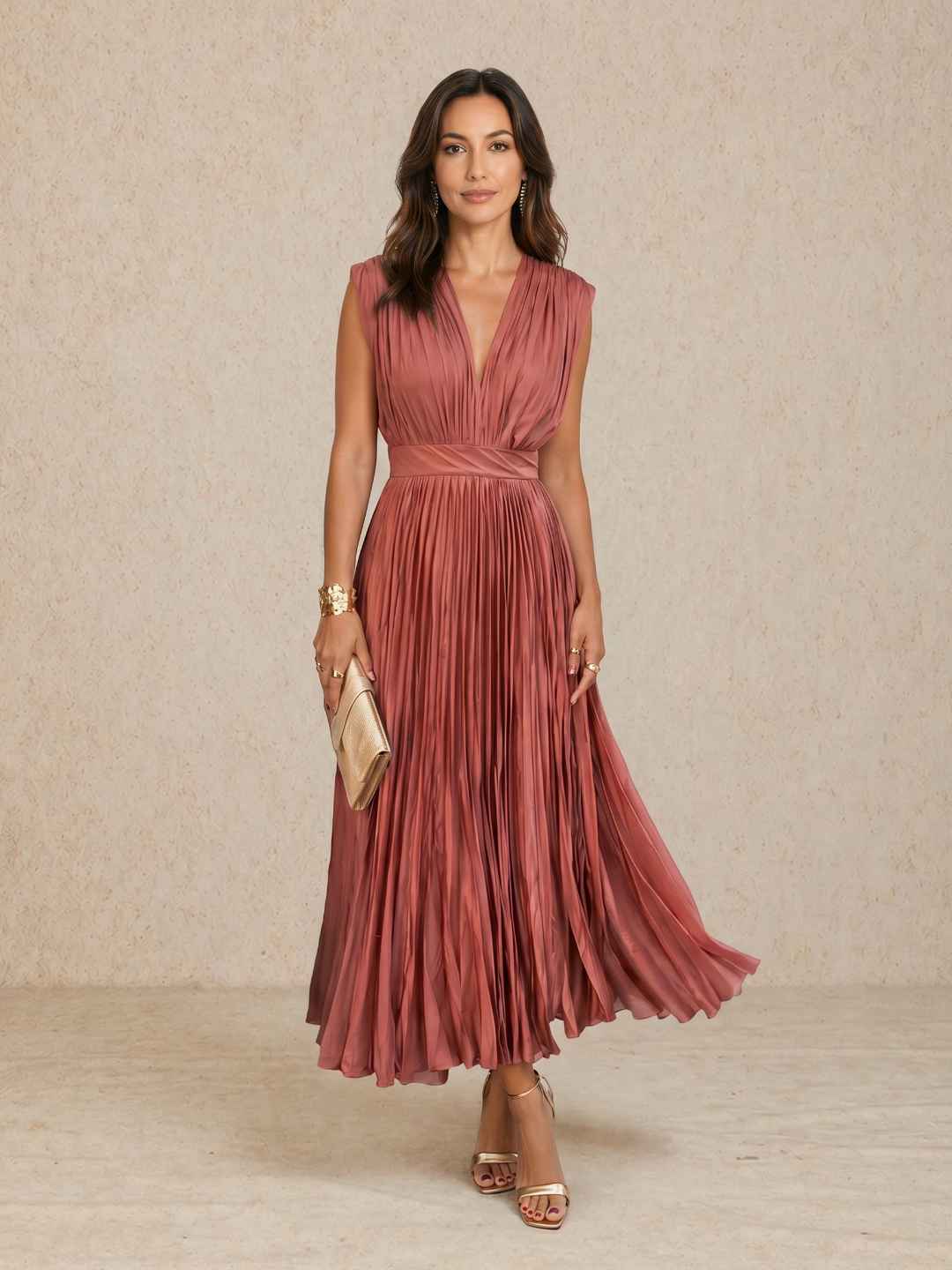 Vestido midi plisado con escote en V