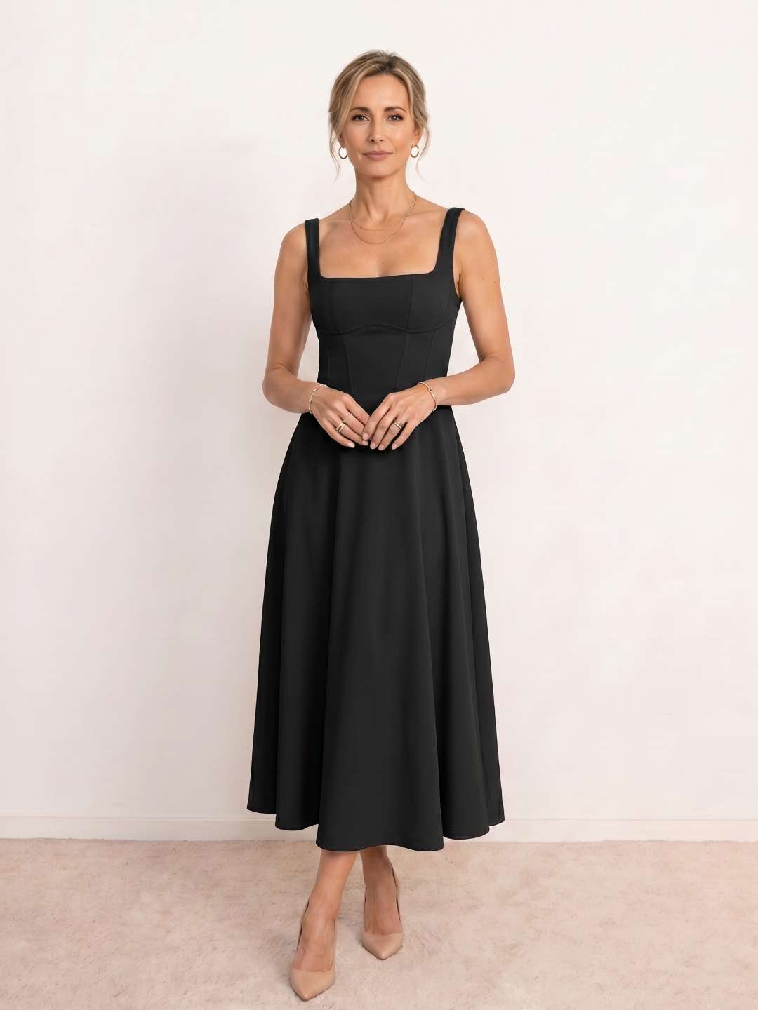 Midi dress with square neckline