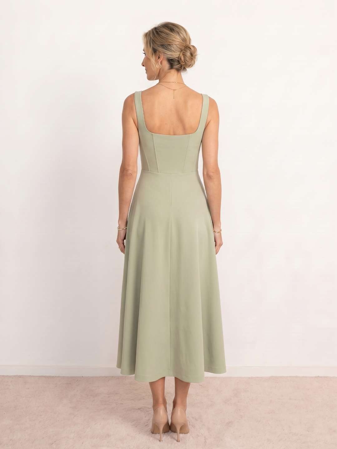 Midi dress with square neckline