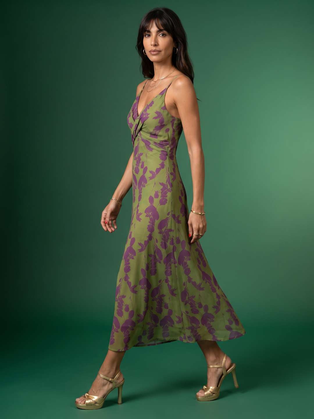 Vestido midi estampado con tirantes