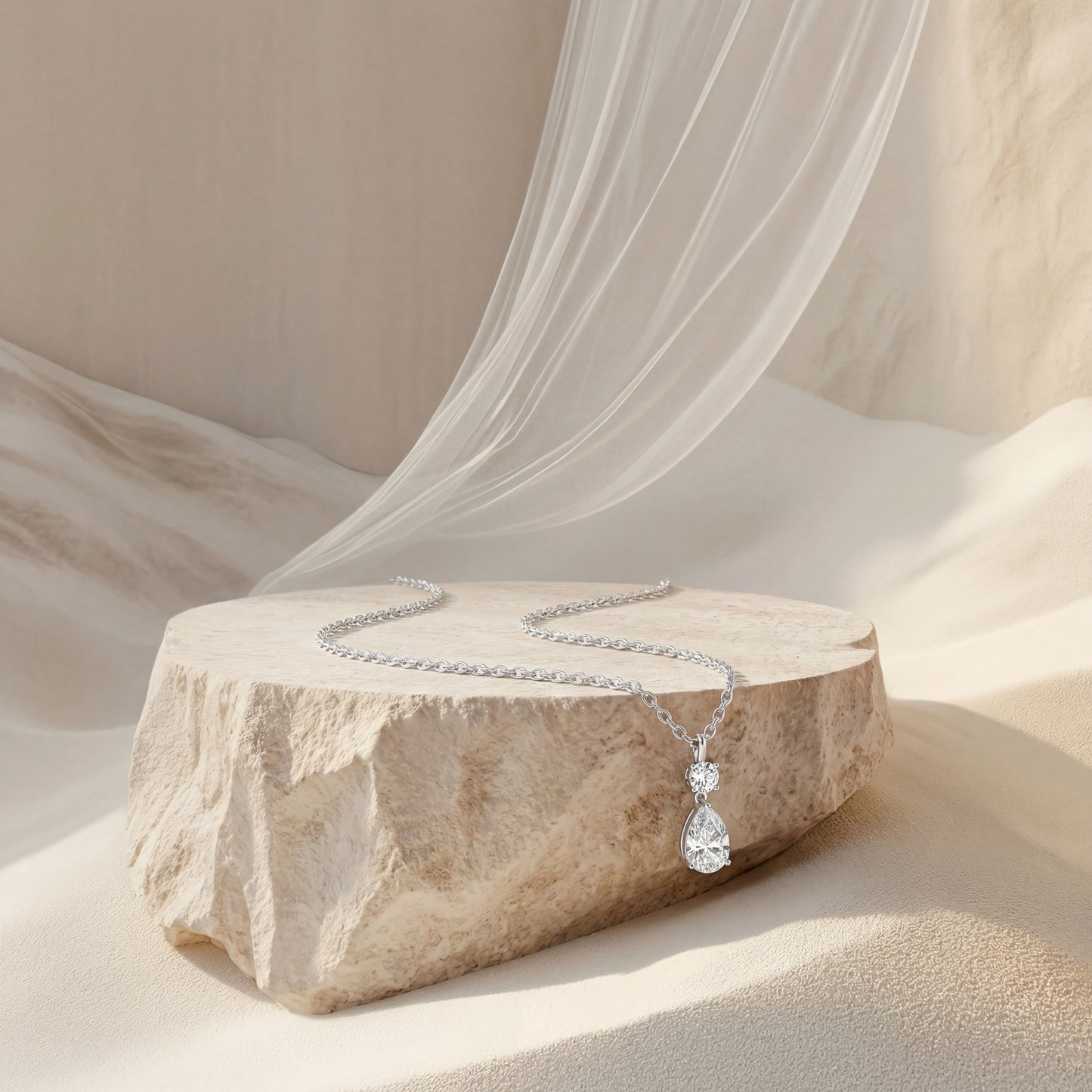 Elegant Teardrop Necklace