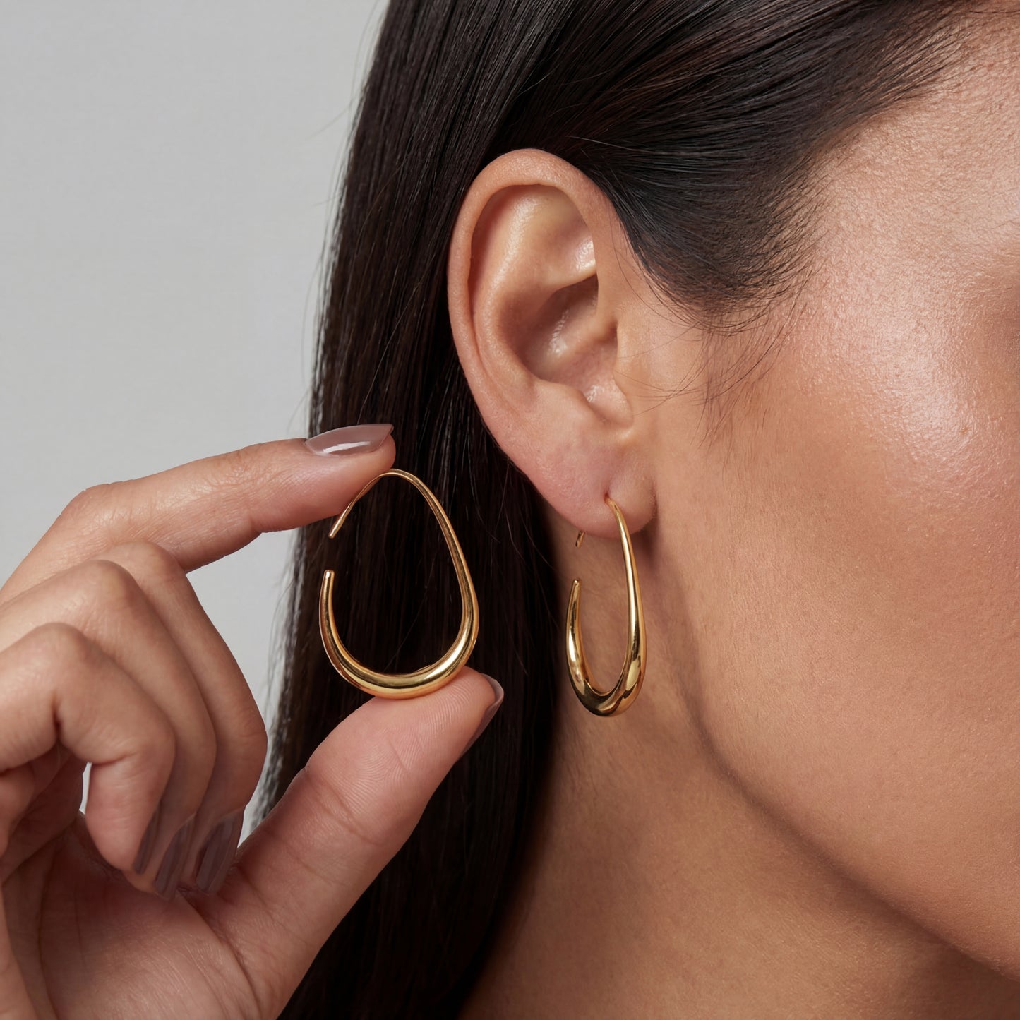 Elegant Oval Earrings